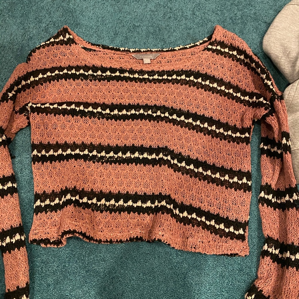 Long sleeve crop top